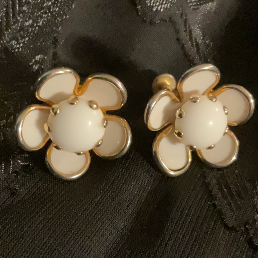 Vintage Flower Petal Earrings